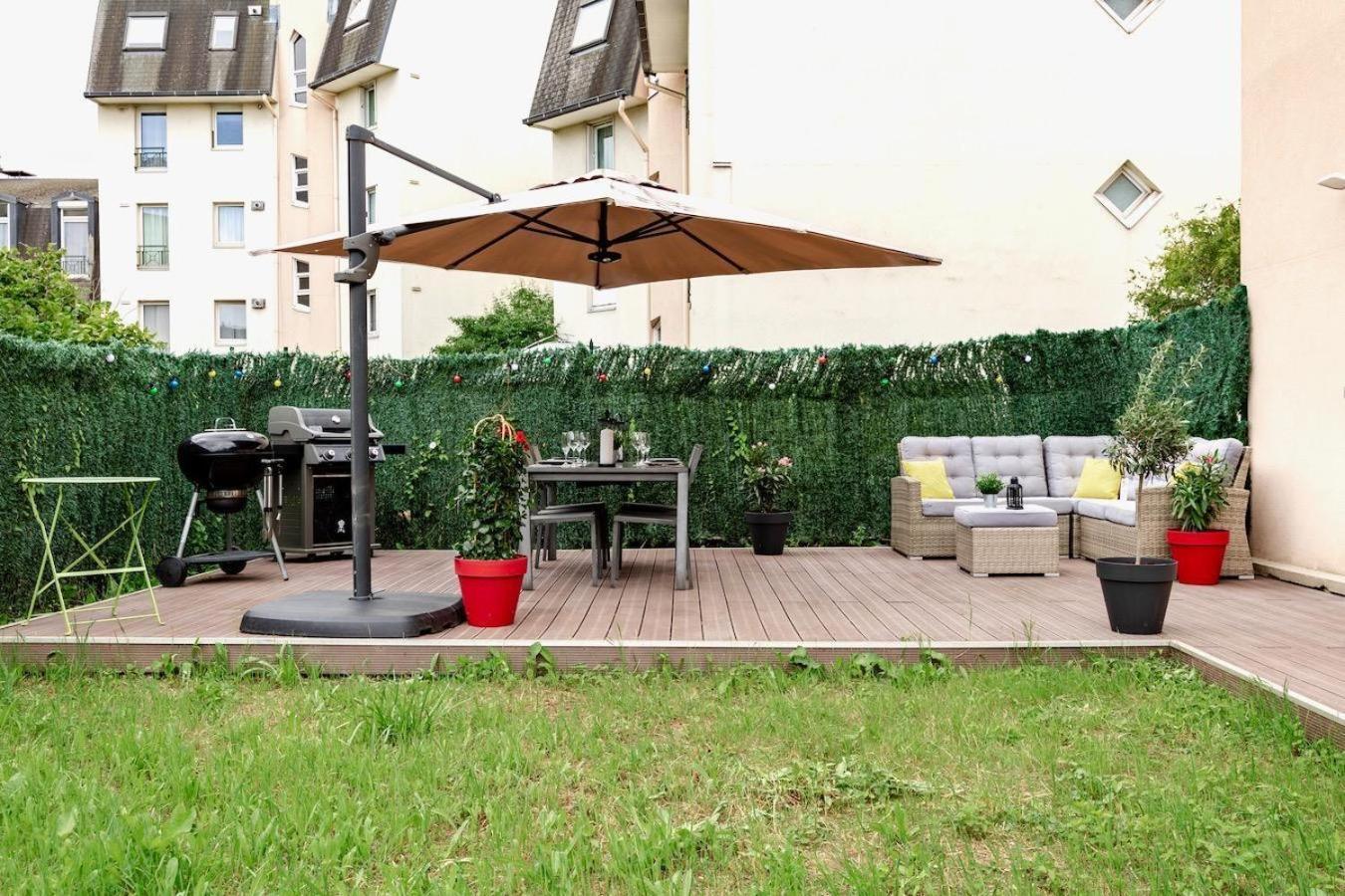 Charmant Refuge Avec Jardin, A 6 Minutes A Pied Du Metro Creteil L Echat-Lovely Retreat With Garden, Located A 6-Minute Walk From Creteil L Echat Metro Station Ngoại thất bức ảnh