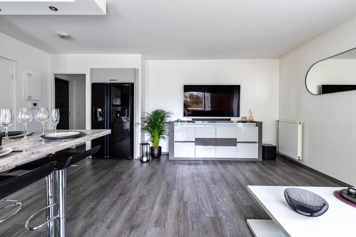 Charmant Refuge Avec Jardin, A 6 Minutes A Pied Du Metro Creteil L Echat-Lovely Retreat With Garden, Located A 6-Minute Walk From Creteil L Echat Metro Station Ngoại thất bức ảnh